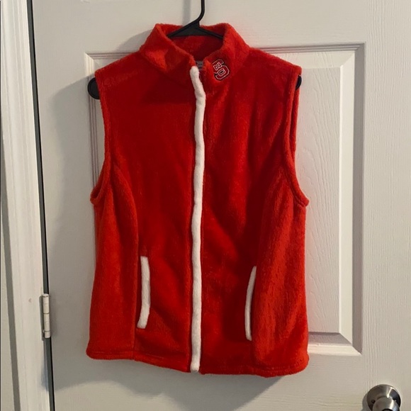 NC State vest - Picture 1 of 1